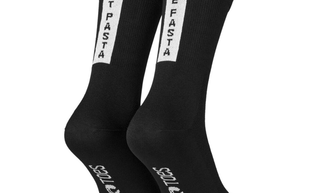 Bike Socken POP TOES | DAN – EAT PASTA, BE FASTA | Black | Size 43-46